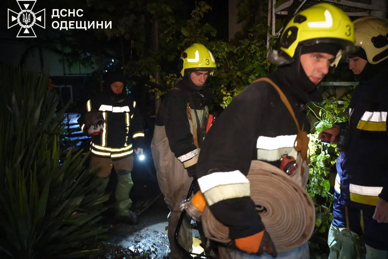 "Їх накрила хвиля": в Одесі внаслідок негоди загинула родина з п'яти осіб