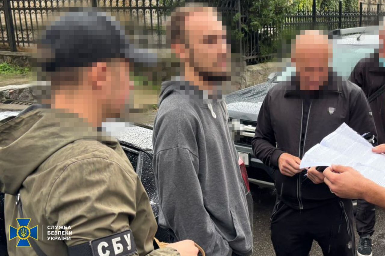 В Румынию за €8 тыс.: в Украине ликвидировали еще 11 схем переправки уклонистов за границу. Фото