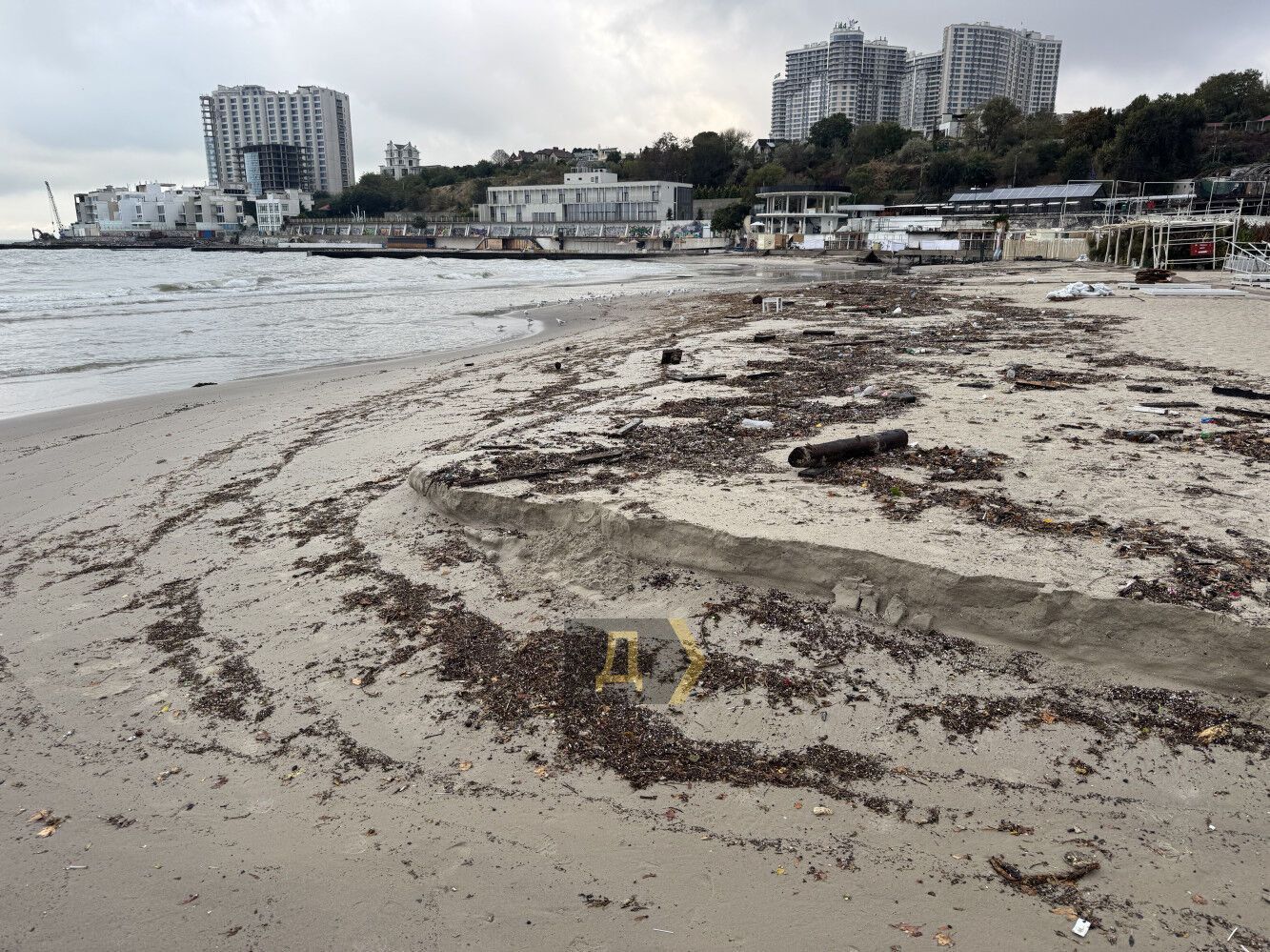 Зеленський доручив провести перевірку через трагедію в Одесі, де внаслідок негоди загинули 9 людей: в області оголошено день жалоби