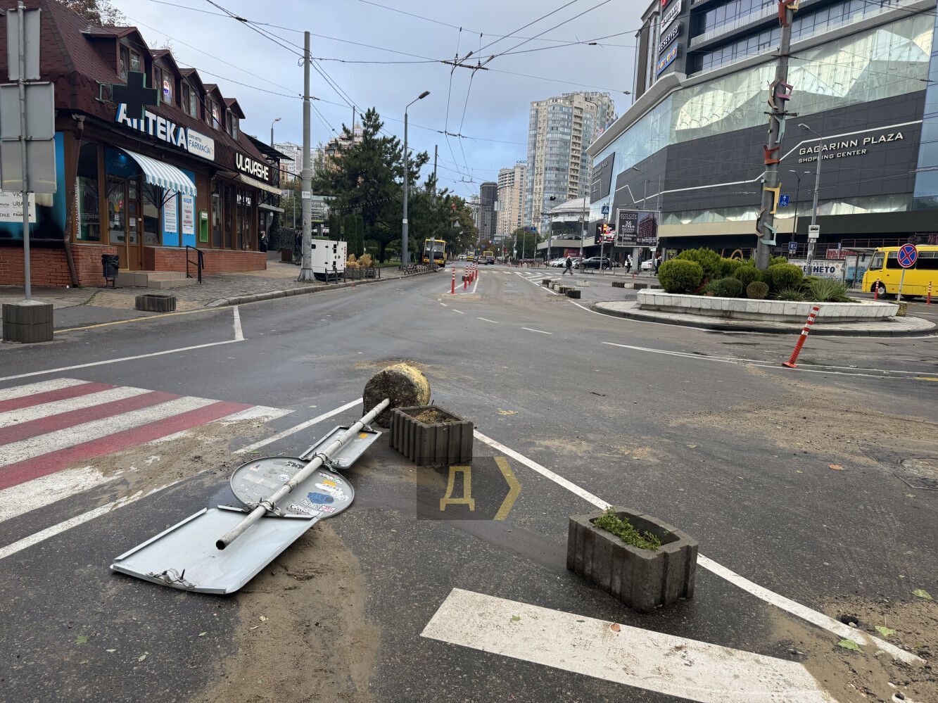 Зеленський доручив провести перевірку через трагедію в Одесі, де внаслідок негоди загинули 9 людей: в області оголошено день жалоби
