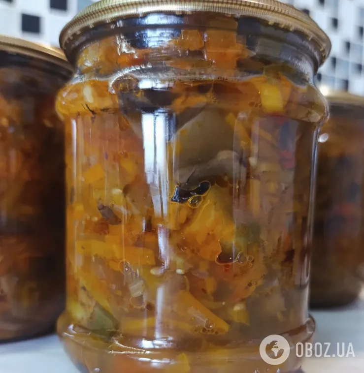Смачний салат з грибами на зиму: як зробити улюблену закуску на зиму