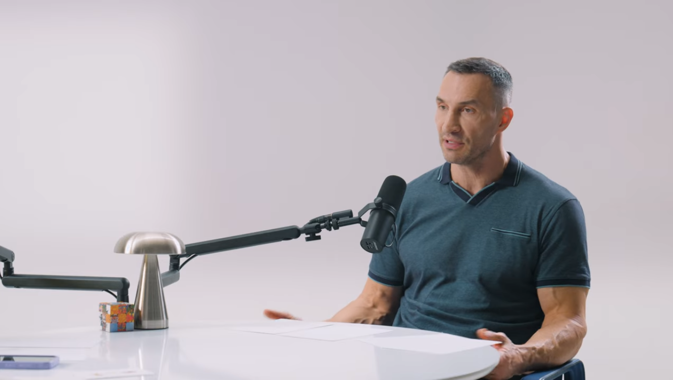 У Владимира Кличко начали интервью фразой "Владимир, представьтесь". Видео