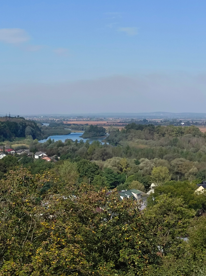 Величний Галич: замок, давні храми й міст через Дністер