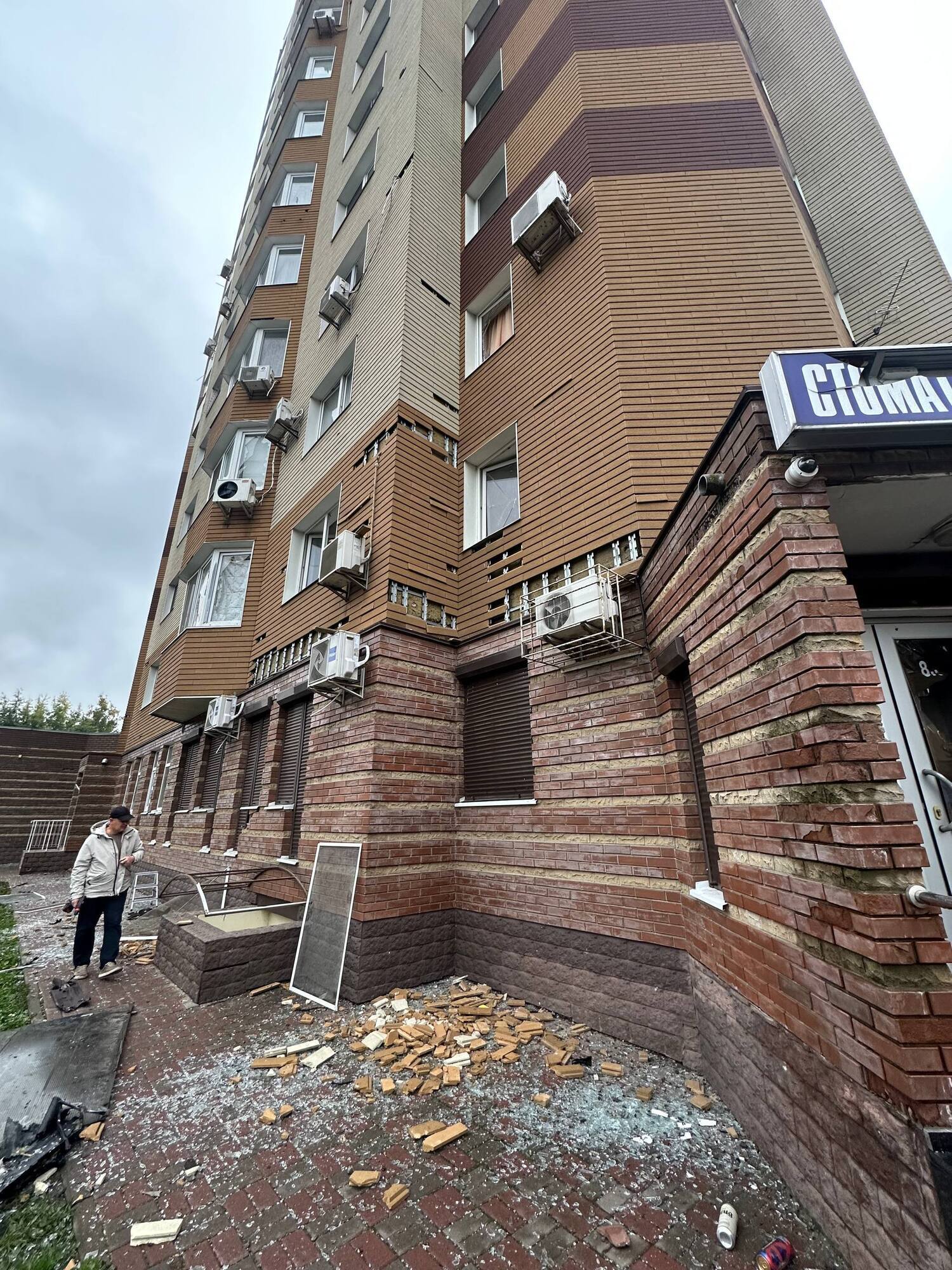 Без света осталось 28 тыс. семей, повреждены дома: последствия российской атаки на Киевщину. Фото и видео