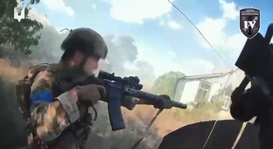 Ворога відкинуто: Сили  спецоперацій знищили  ДРГ  і провели "зачистку" в Ямполі на Донеччині. Відео