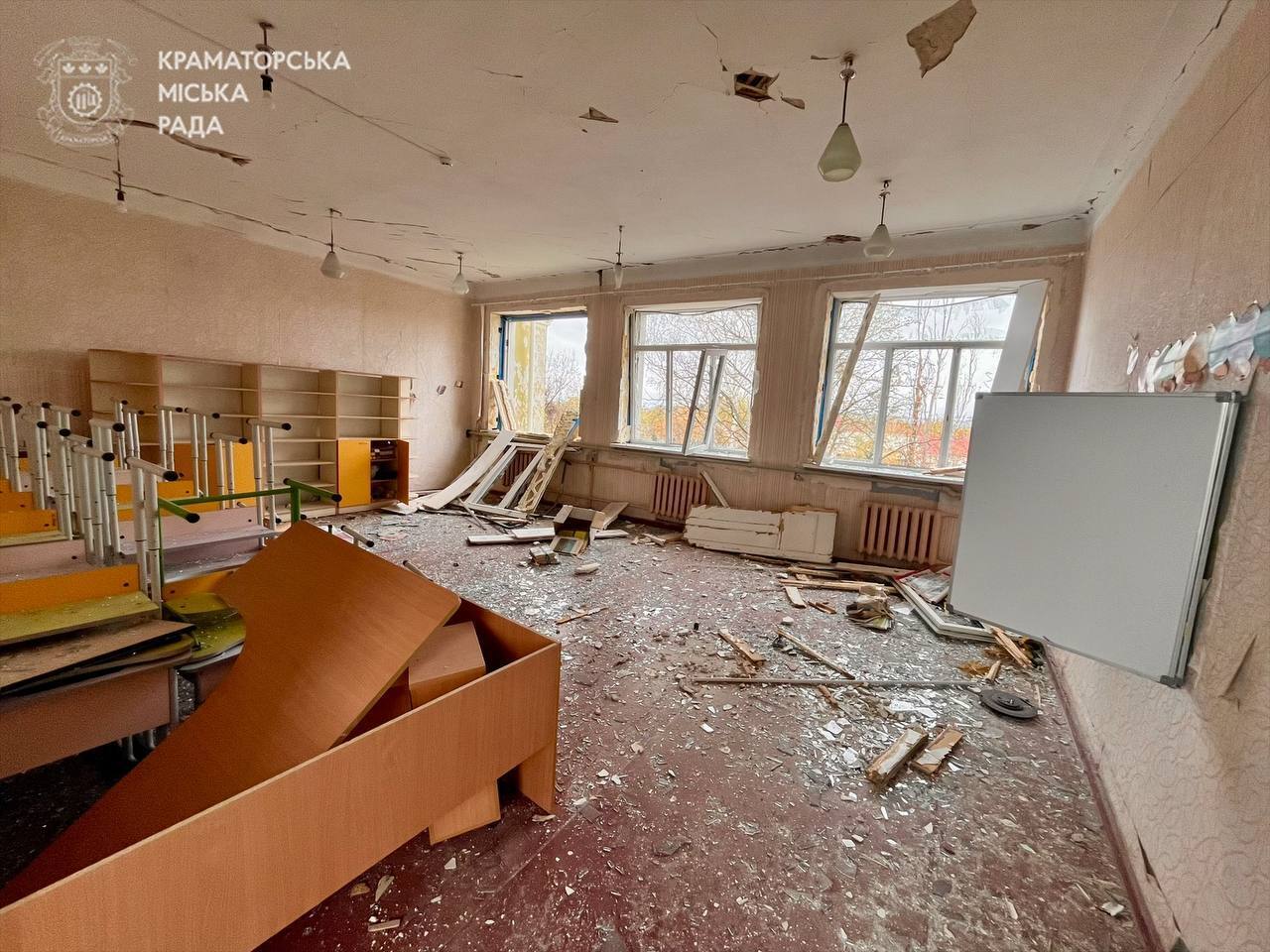 Окупанти вдарили по школі в Краматорську, яка була названа на честь закатованого Степана Чубенка. Фото