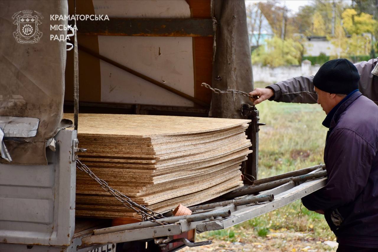 Окупанти вдарили по школі в Краматорську, яка була названа на честь закатованого Степана Чубенка. Фото
