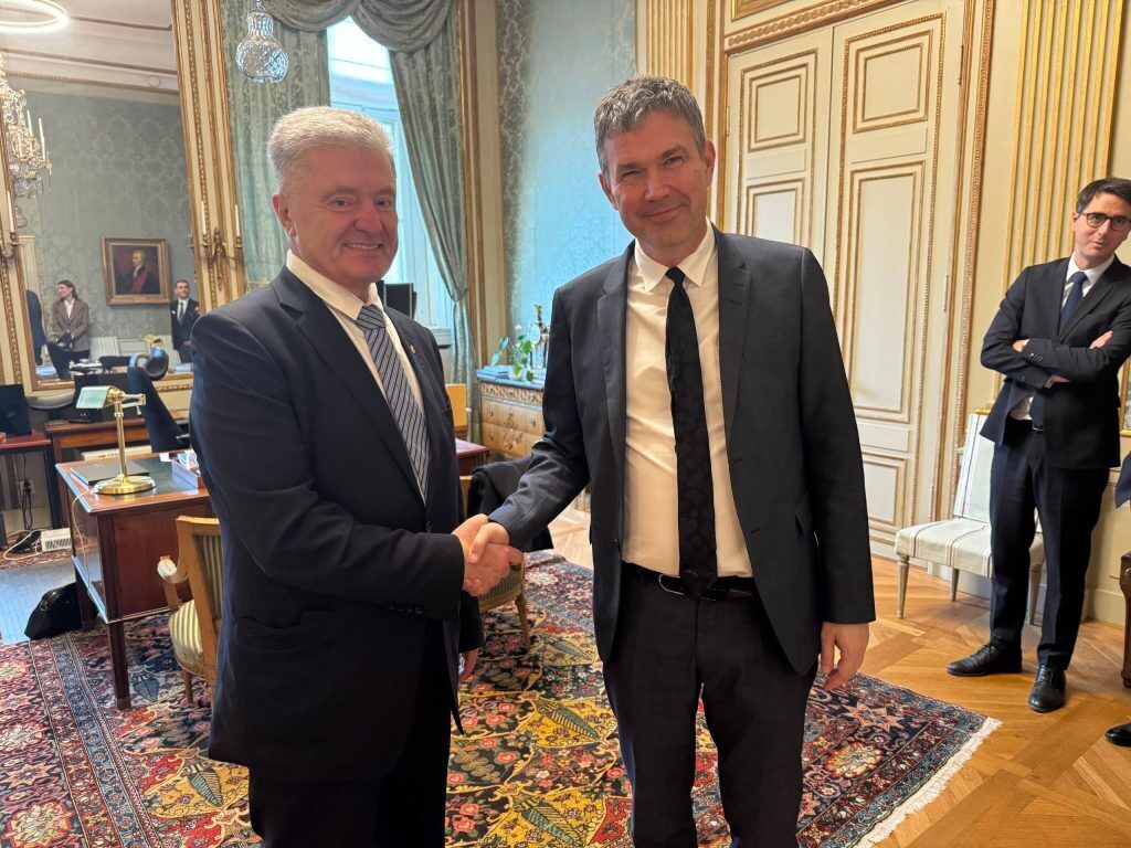 Посилення української ППО і підтримка України: Порошенко у Стокгольмі зустрівся із шведськими урядовцями