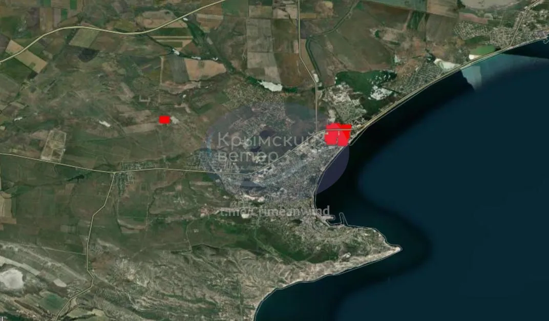 В окупованому Криму повідомили про удар по Сімферопольській ТЕС: спалахнула пожежа. Фото і відео