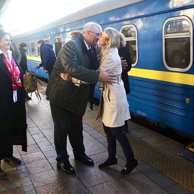 "Українці надихають світ": глава дипломатії ЄС Кая Каллас прибула з візитом до Києва і назвала ключові теми перемовин