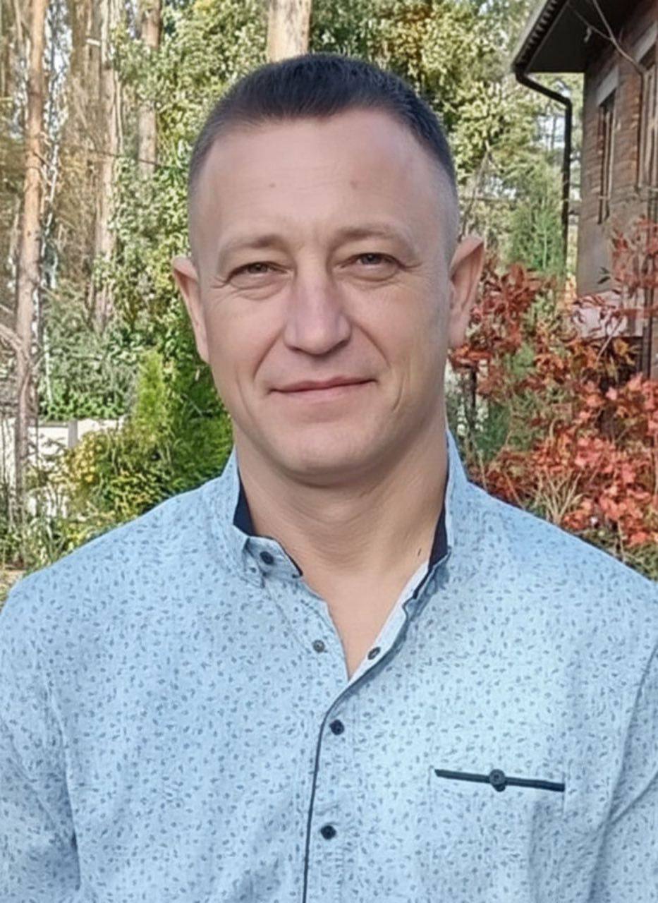 Без батька залишились двоє дітей: на Київщині попрощаються з військовим Олегом Пивоваром. Фото