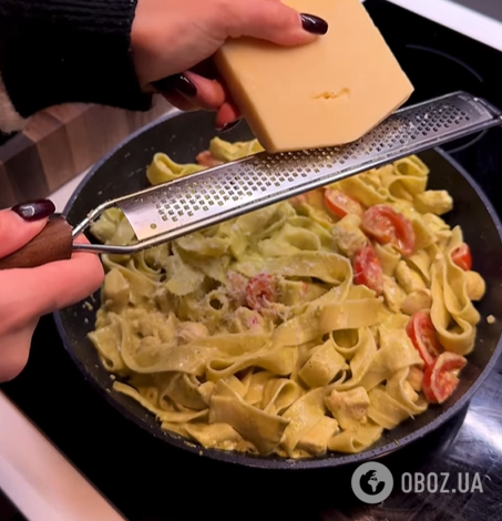 Не просто варені макарони: смачна паста з соусом песто, яку ви приготуєте за лічені хвилини