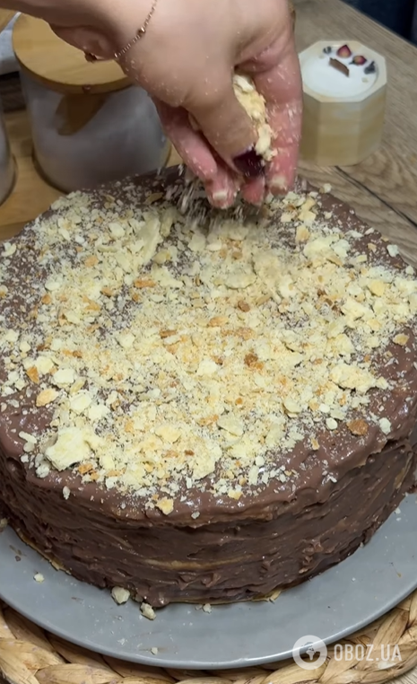 Лучший десерт на праздники: как приготовить вкусный ''Наполеон'' из шоколадных коржей