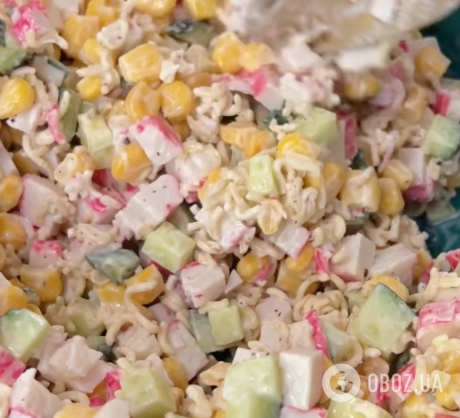 Крабовый салат ''Мистер Крабс'': рецепт вкусного и сытного блюда для праздничного стола