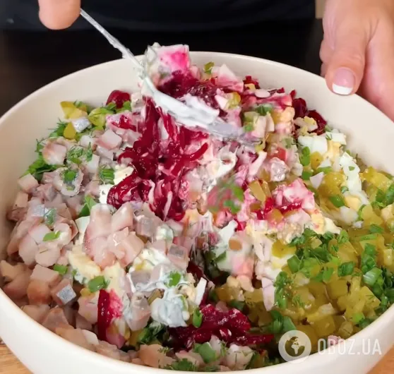Майонезный салат из свеклы, сельди и вареных яиц: вкуснее, чем ''Шуба''