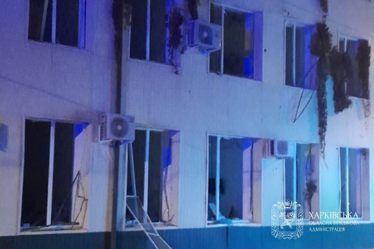 Росія атакувала КАБами лікарню та енергооб'єкти у Харкові: постраждало більше ніж пів сотні людей. Фото й відео