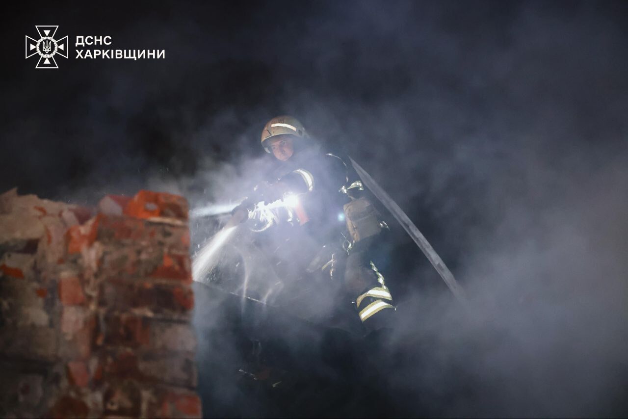 Росія атакувала КАБами лікарню та енергооб'єкти у Харкові: постраждало більше ніж пів сотні людей. Фото й відео