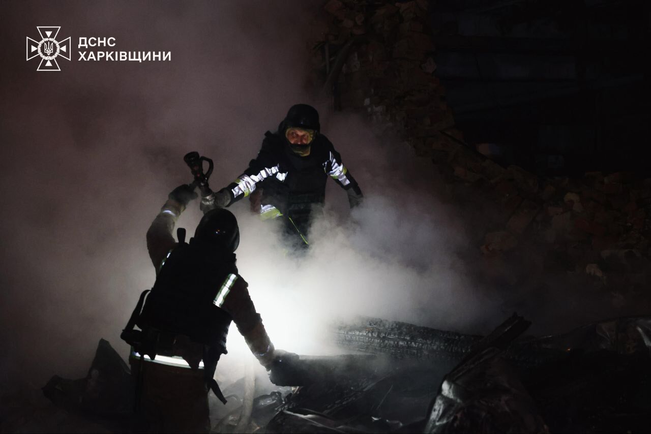 Росія атакувала КАБами лікарню та енергооб'єкти у Харкові: постраждало більше ніж пів сотні людей. Фото й відео