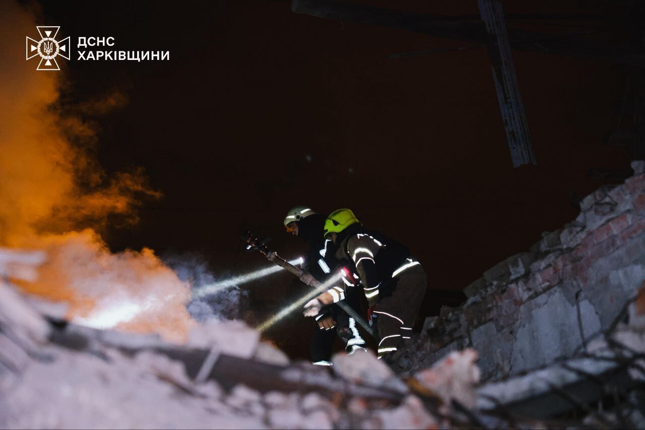 Росія атакувала КАБами лікарню та енергооб'єкти у Харкові: постраждало більше ніж пів сотні людей. Фото й відео