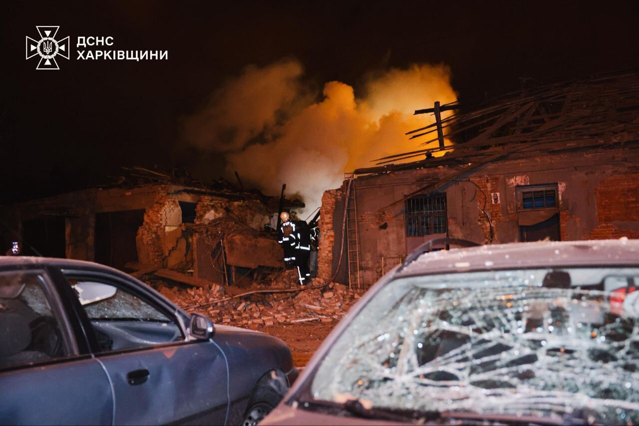 Росія атакувала КАБами лікарню та енергооб'єкти у Харкові: постраждало більше ніж пів сотні людей. Фото й відео