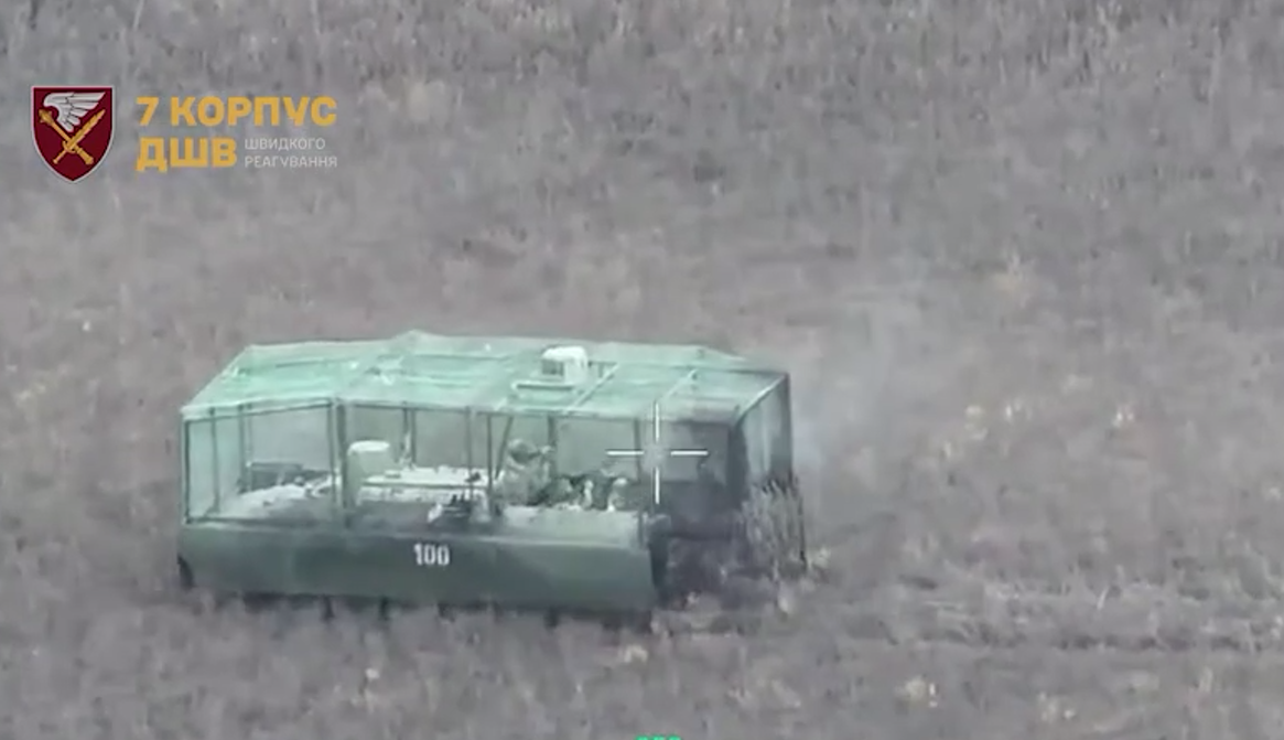 Атаки были синхронные: украинские воины отбили российские штурмы в районе Мирнограда в Донецкой области. Видео