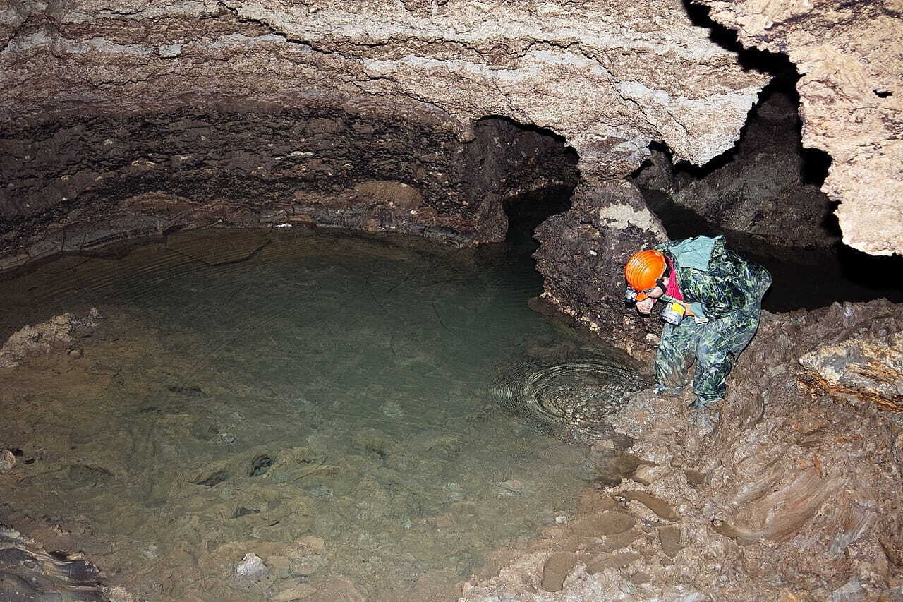 Пещеры Украины