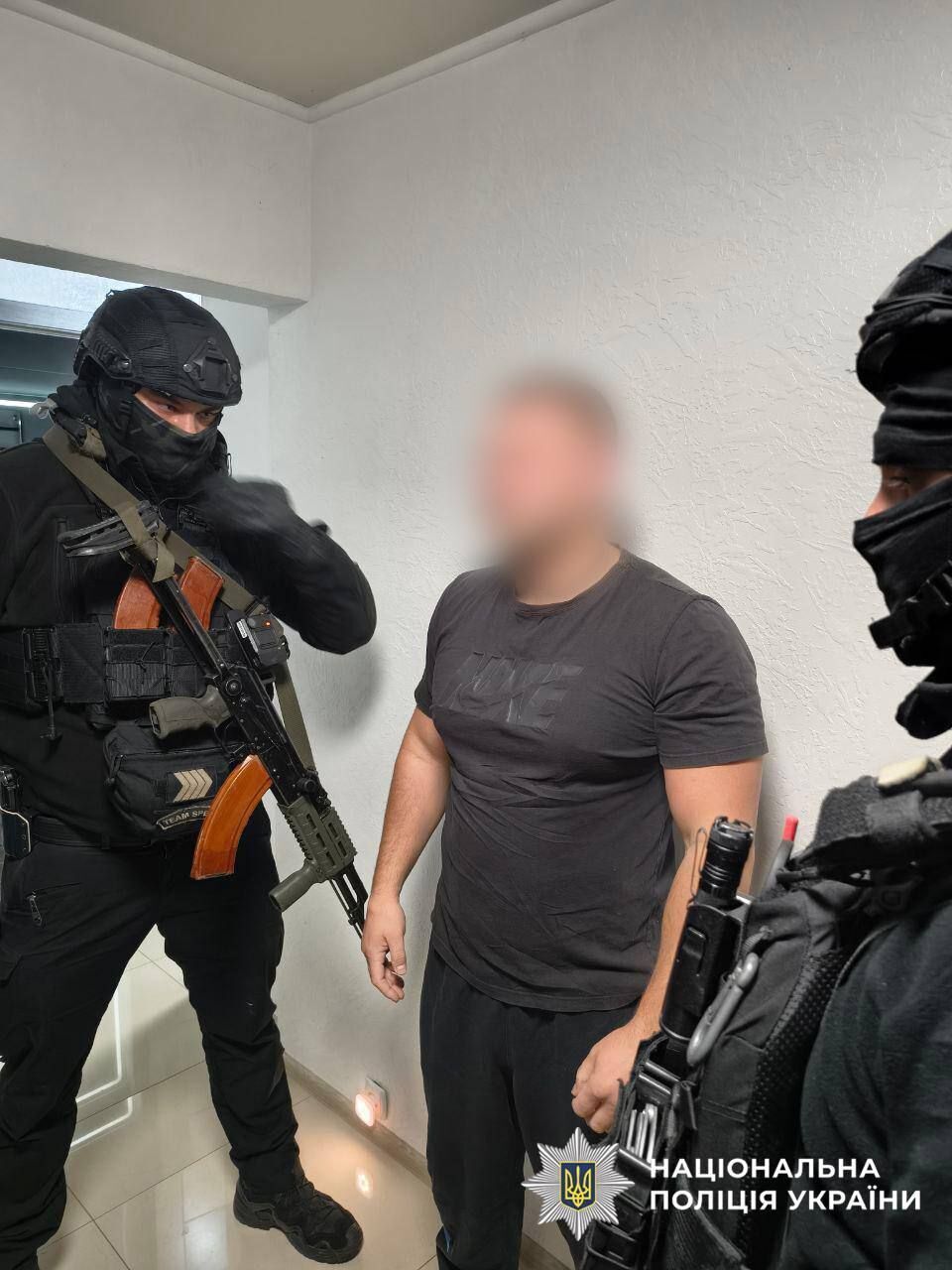 Вилучили "товарну" на понад 3,5 млн грн: викрито зловмисників, які збували наркотики на Київщині та Полтавщині. Фото та відео