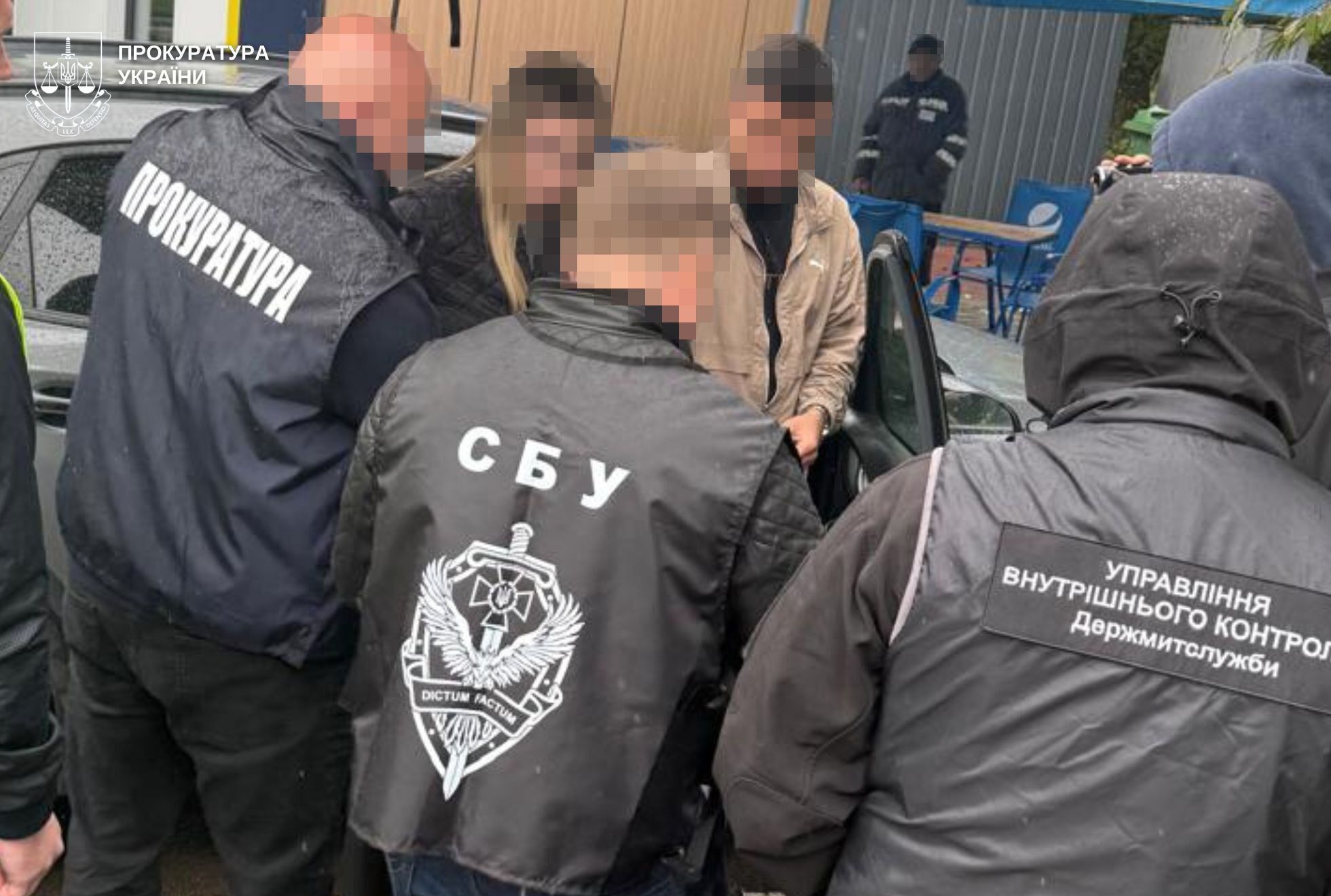 Таможеннику сообщили о подозрении во взяточничестве.