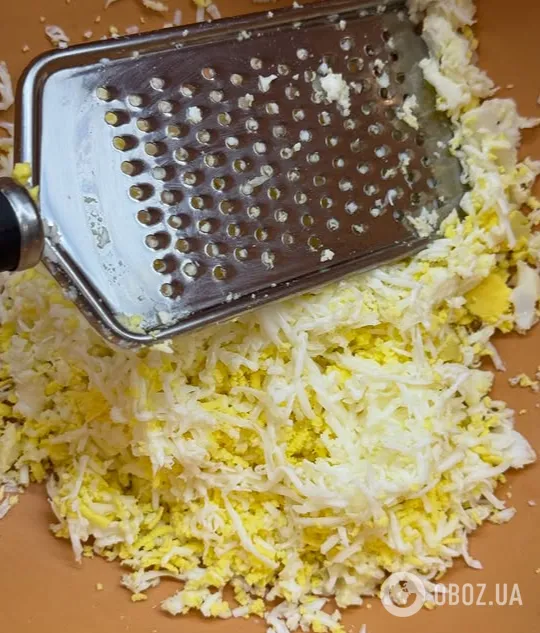 Смачний печінковий торт на свята:  як приготувати популярну закуску