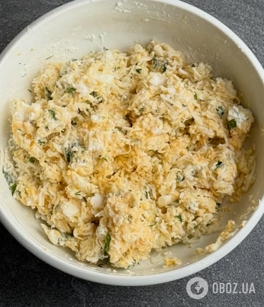 Сытные пирожки с яйцами и сыром: делимся элементарным рецептом