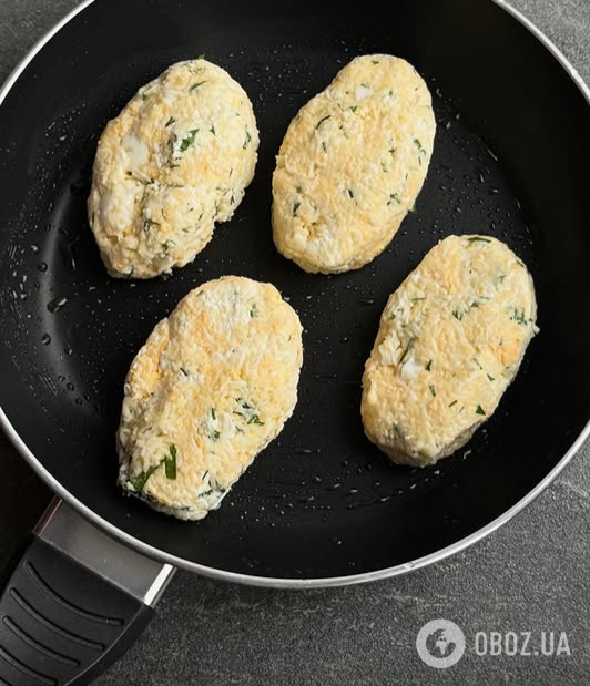 Сытные пирожки с яйцами и сыром: делимся элементарным рецептом
