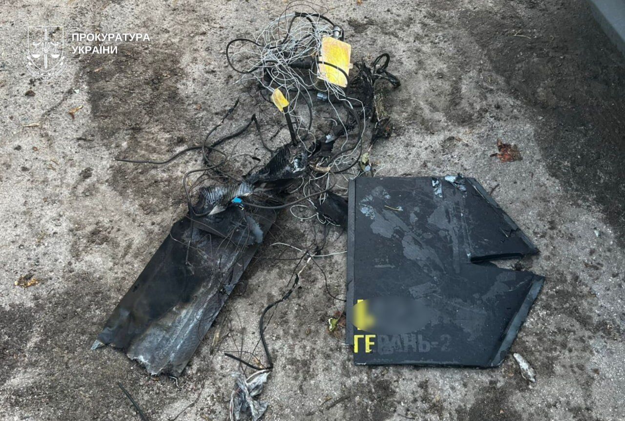 Оккупанты атаковали Днепропетровскую область: возникли пожары, есть разрушения, пострадал 19-летний парень. Фото