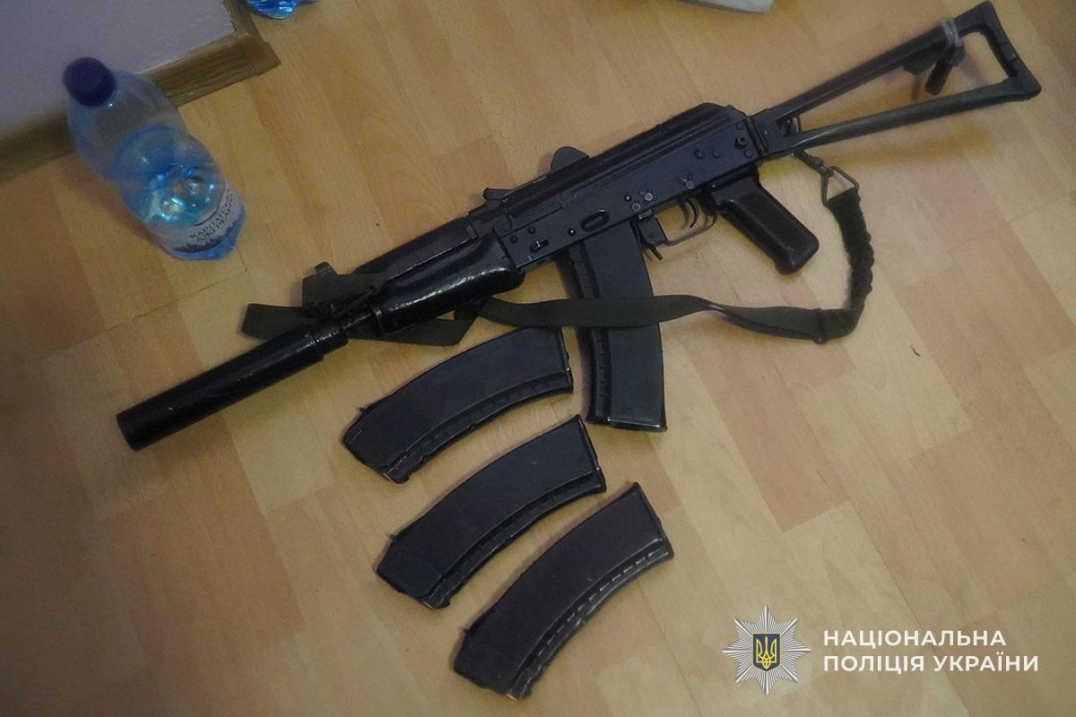 На Тернопольщине задержали группу военнослужащих, которые терроризировали ветеранов войны. Фото и видео