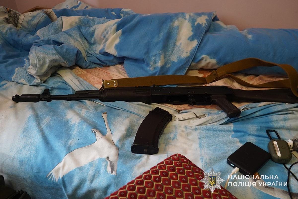 На Тернопольщине задержали группу военнослужащих, которые терроризировали ветеранов войны. Фото и видео