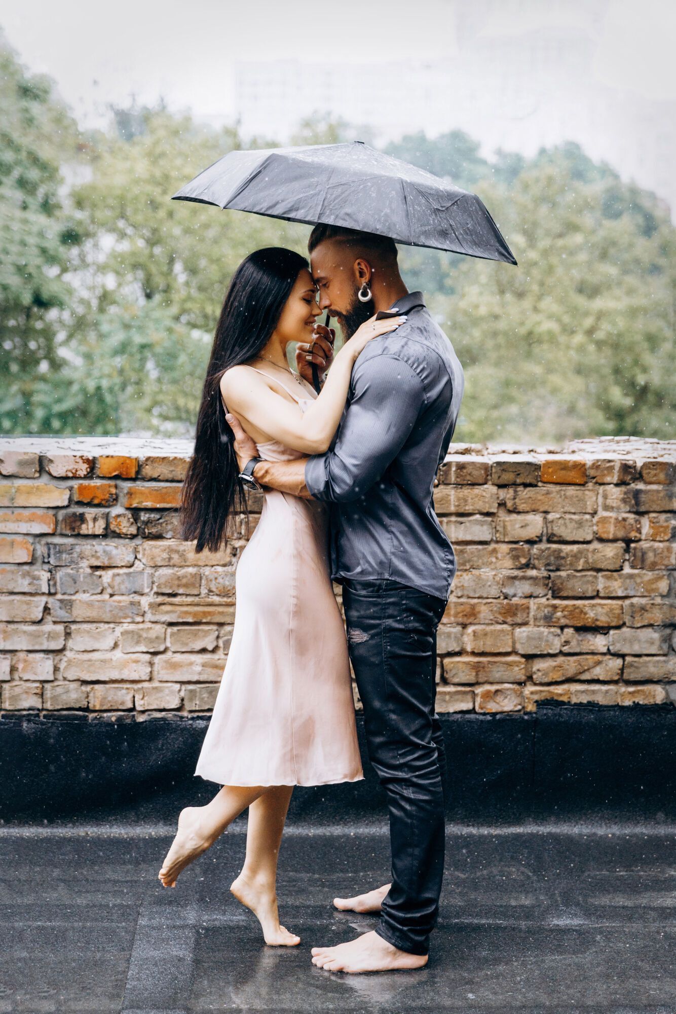 "За місяць заробиш 250 тисяч – гроші гарні, але..." Олексій Суровцев – про закулісся акторства, шок від "Танців з зірками" та сотні врятованих котів