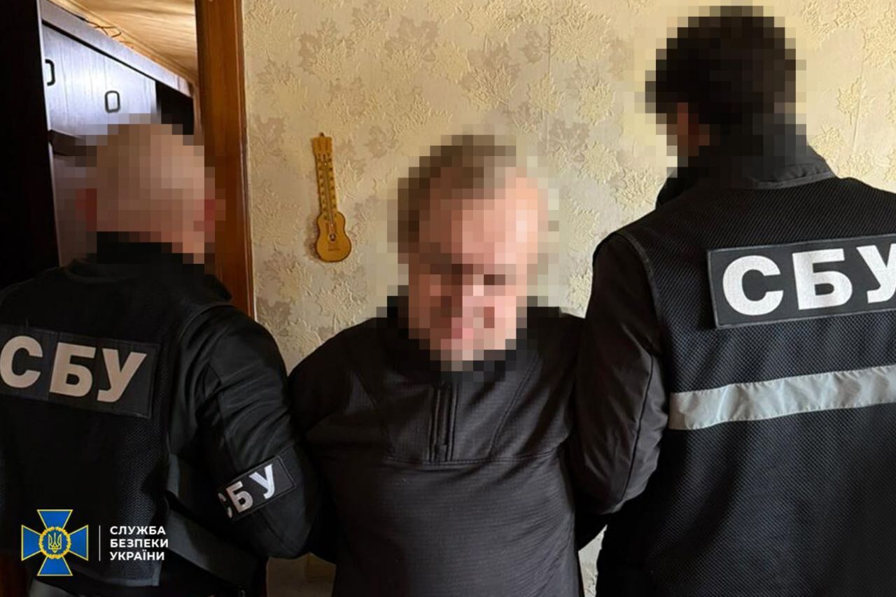 Обходил территорию: СБУ задержала в Донецкой области агента ФСБ, который наводил авиабомбы на позиции Сил обороны. Фото