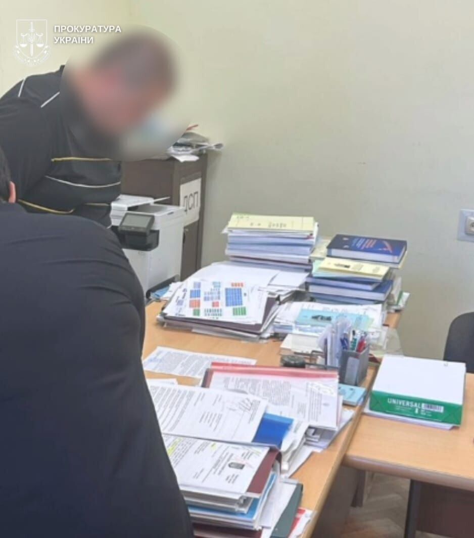 Схема на миллион: в Украине разоблачили должностных лиц трех университетов, которые продавали места в аспирантуру. Фото