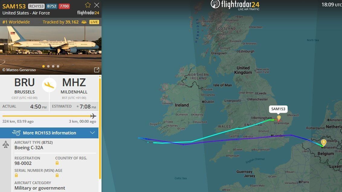 Самолет Пентагона с Хэгсетом на борту совершил экстренную посадку в Великобритании: что происходит