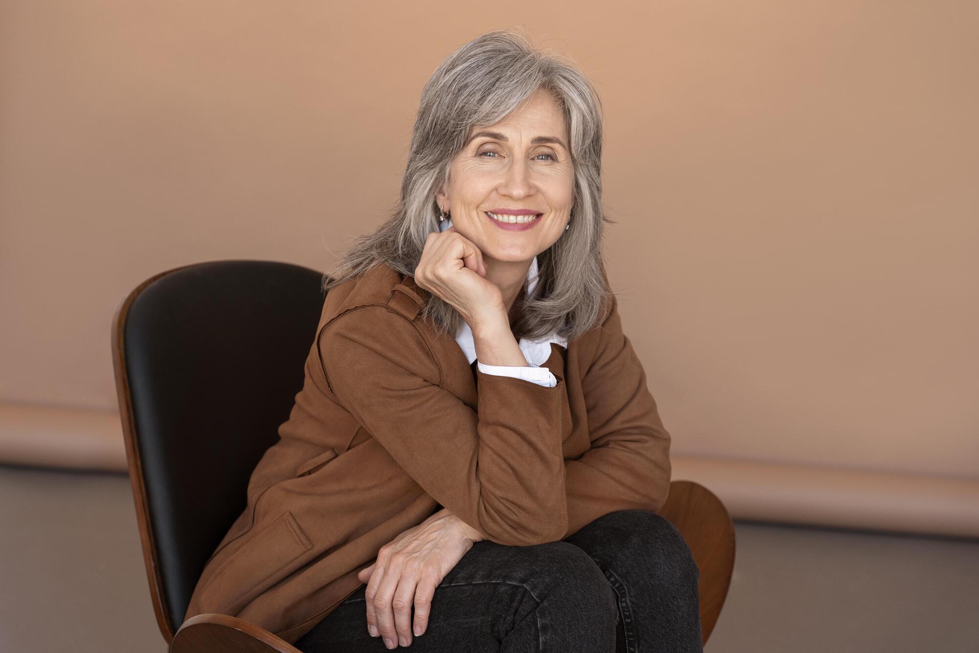 Допоможе приховати зморшки: названа стрижка, яка зробить вас молодшою