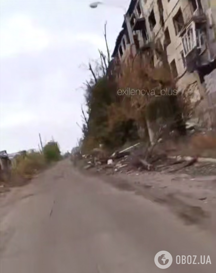 Суцільна руїна: у мережі показали, який вигляд має понівечений окупантами Бахмут. Відео