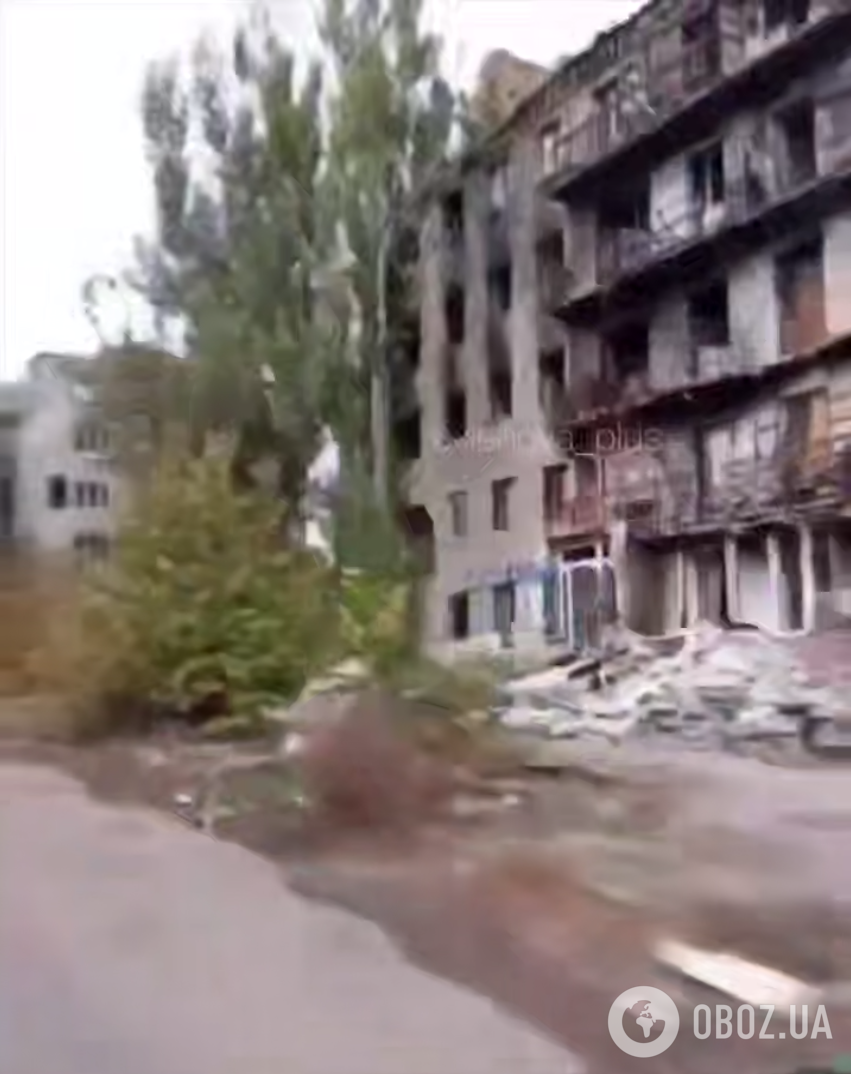Суцільна руїна: у мережі показали, який вигляд має понівечений окупантами Бахмут. Відео