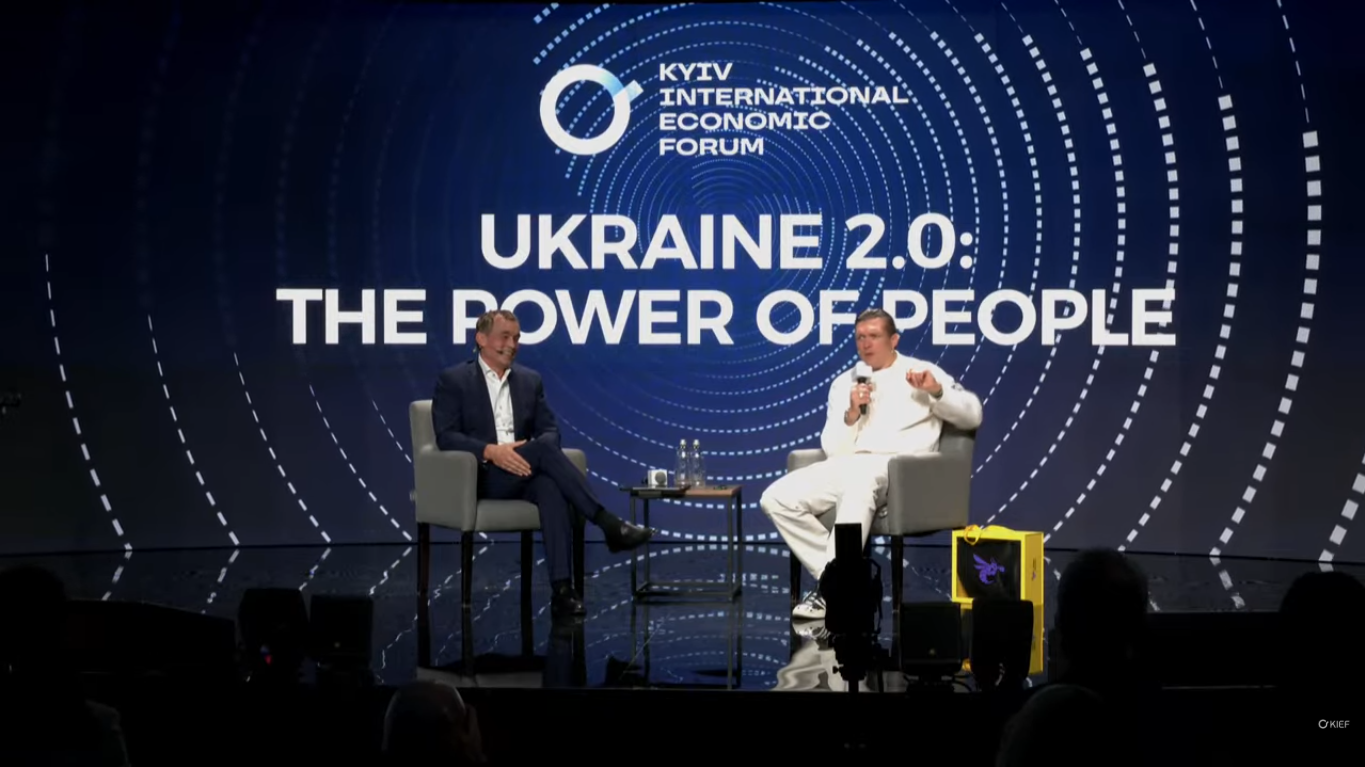 Усик анонсировал новый бой и намекнул на соперника. Видео