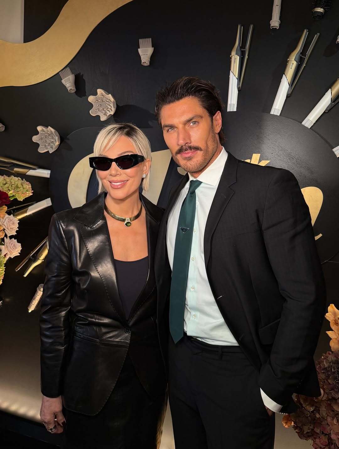 Популярная осенняя прическа имеет эффект подтяжки лица: как сделать в салоне и дома