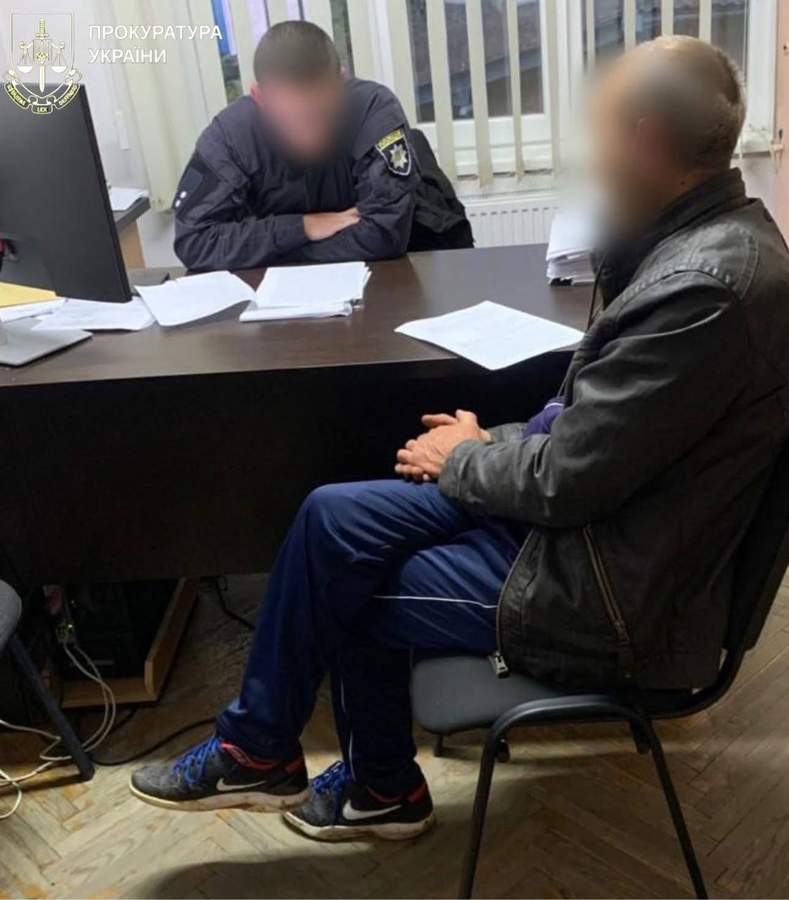 Привязал к автомобилю и тянул по дороге: жителю Прикарпатья сообщили о подозрении за жестокое убийство собаки. Фото