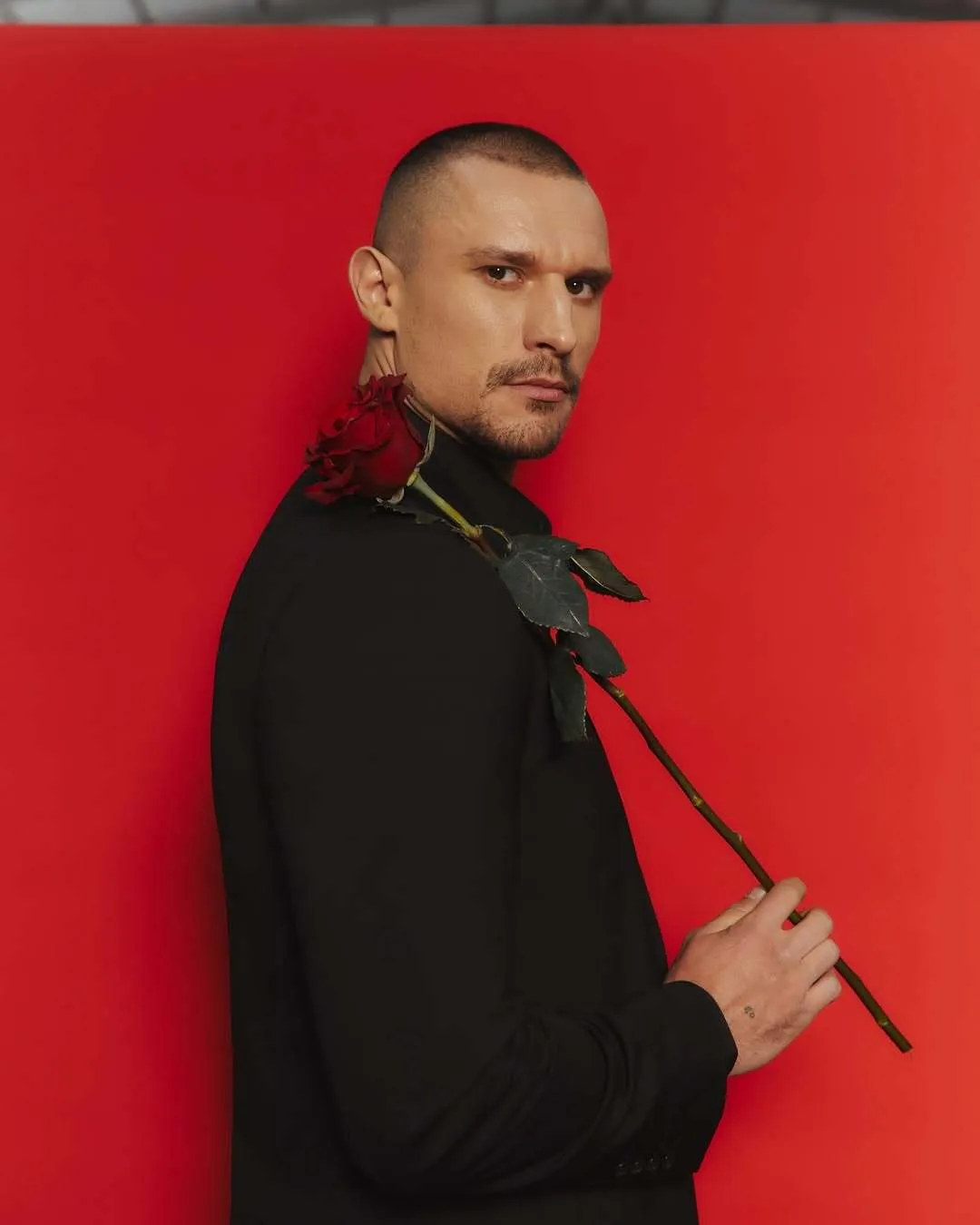 Побачення з українськими традиціями і церемонія троянд без Цимбалюка: як пройшов сьомий випуск "Холостяка 14"