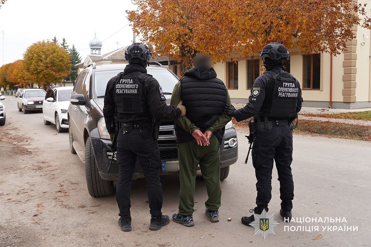 На Тернопольщине мужчины "подрезали" машину ТЦК и "отбили" мобилизованного, есть пострадавший: подробности, видео и фото