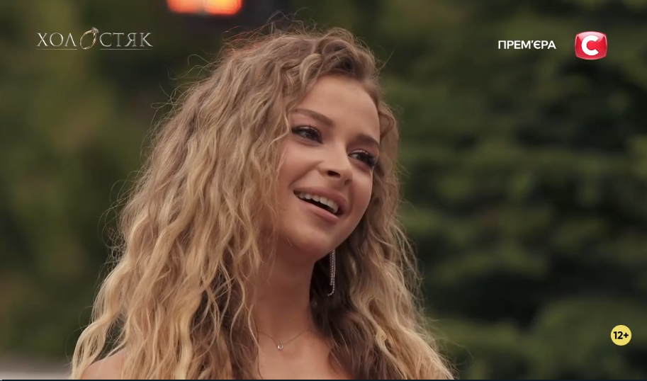 Поява близнючок та цікаві подарунки: як пройшов перший випуск "Холостяка 14", де Тарас Цимбалюк знайомився з учасницями. Фото