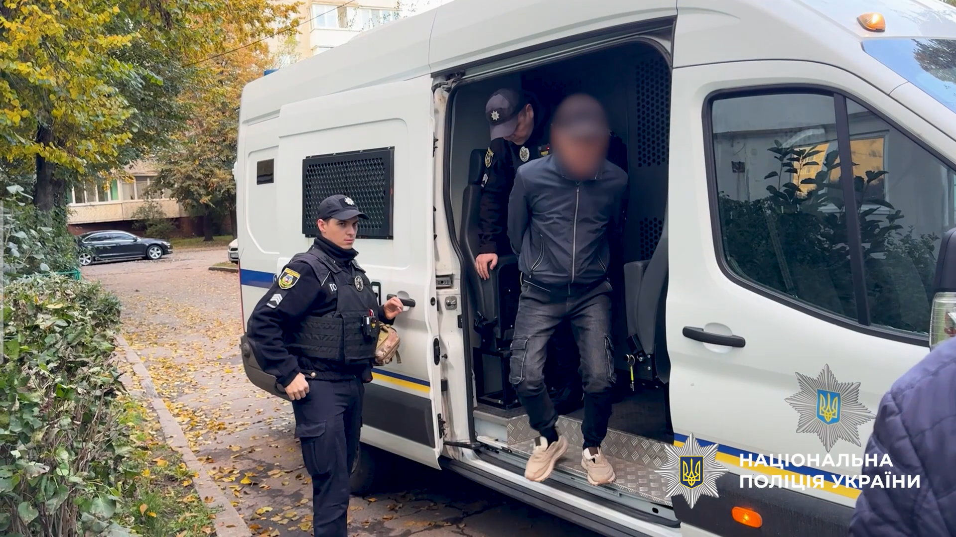 На Киевщине ссора между отцом и сыном едва не закончилась убийством. Подробности дела и видео