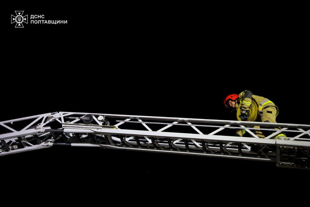 Россия ночью атаковала Украину тремя ракетами и 164 дронами: в Воздушных силах рассказали, сколько целей сбили