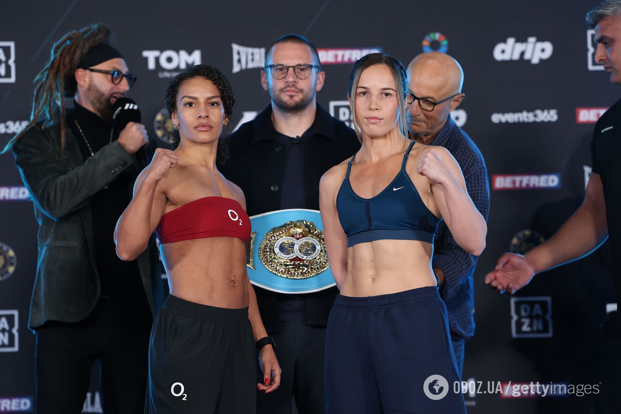 Боксерка перетворилася до невпізнання через страшну гематому, отриману в бою. Фото і відео